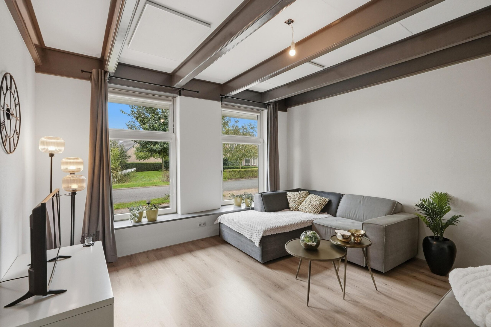 Vrijstaande woning te koop: Lidlumerwei 12, Oosterbierum