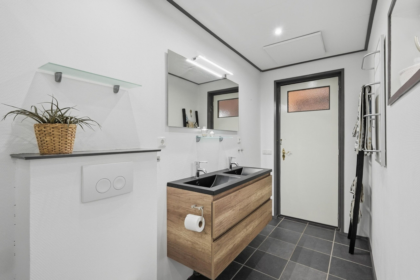 Vrijstaande woning te koop: Lidlumerwei 12, Oosterbierum
