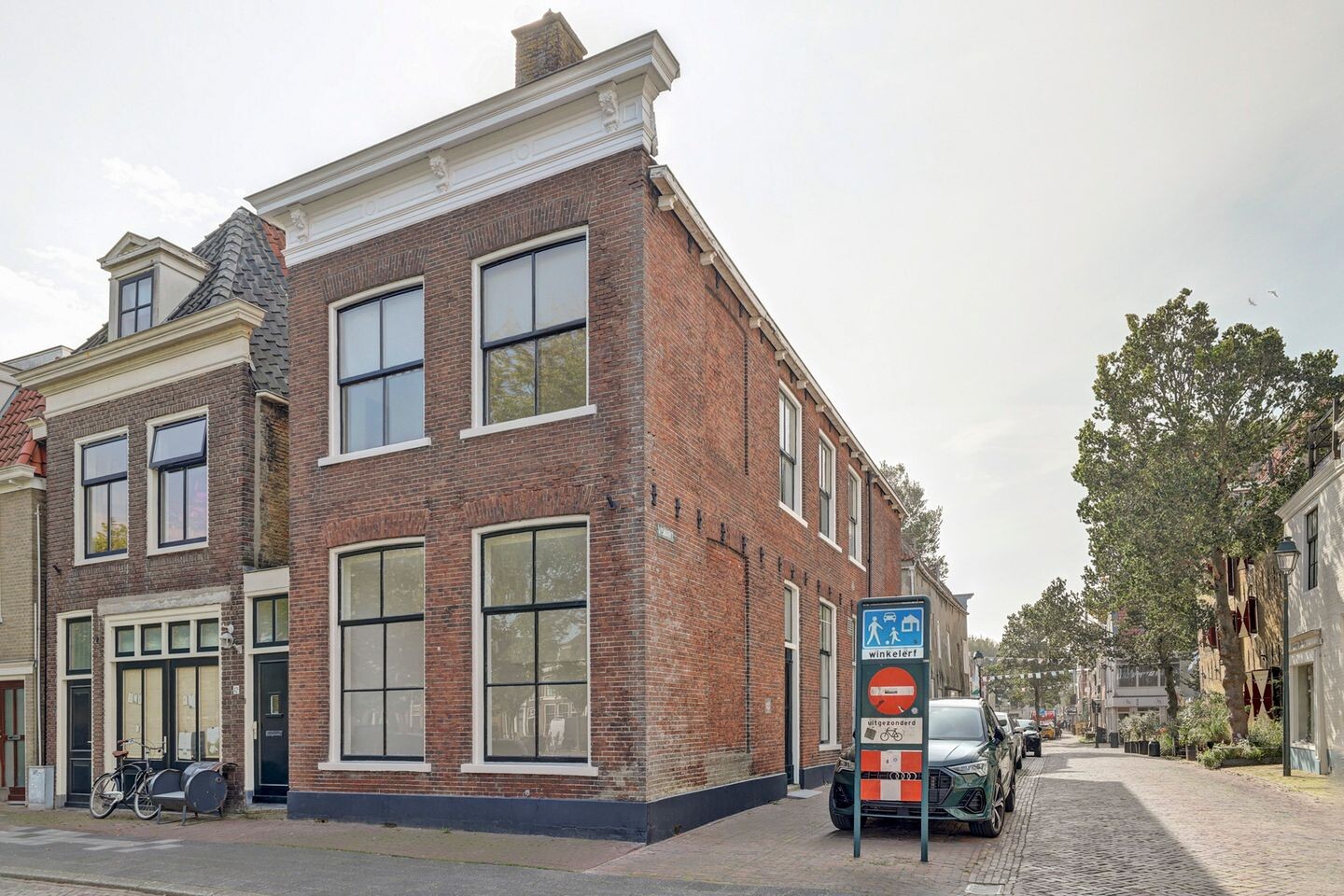 Hoekwoning te koop: Vismarkt 1A, Harlingen