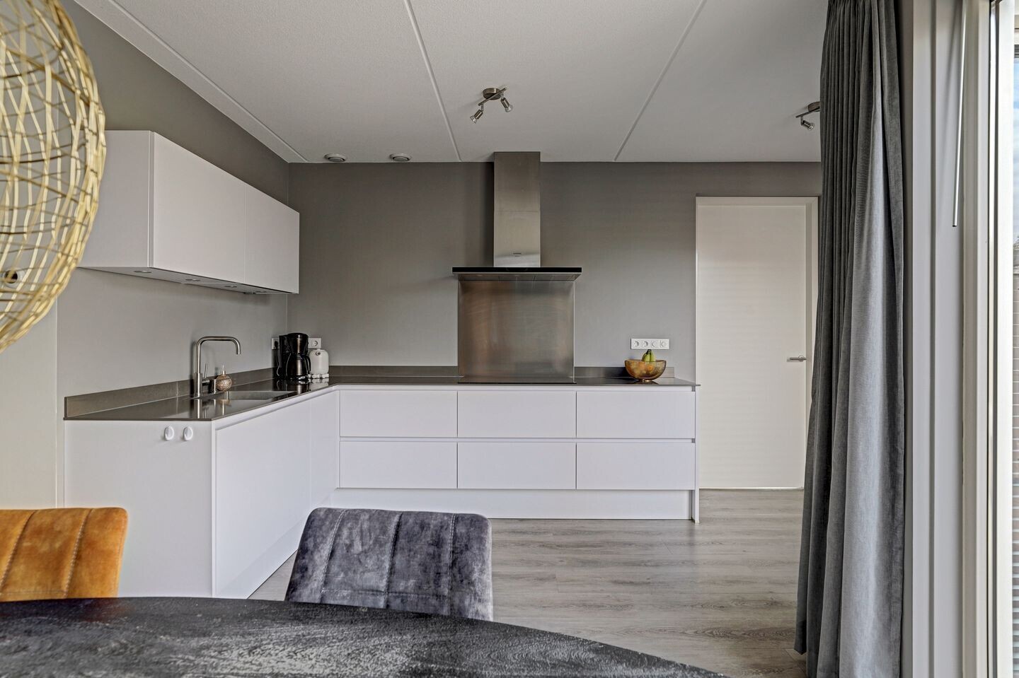 Twee-onder-één-kap te koop: Vliestroom 10, Harlingen
