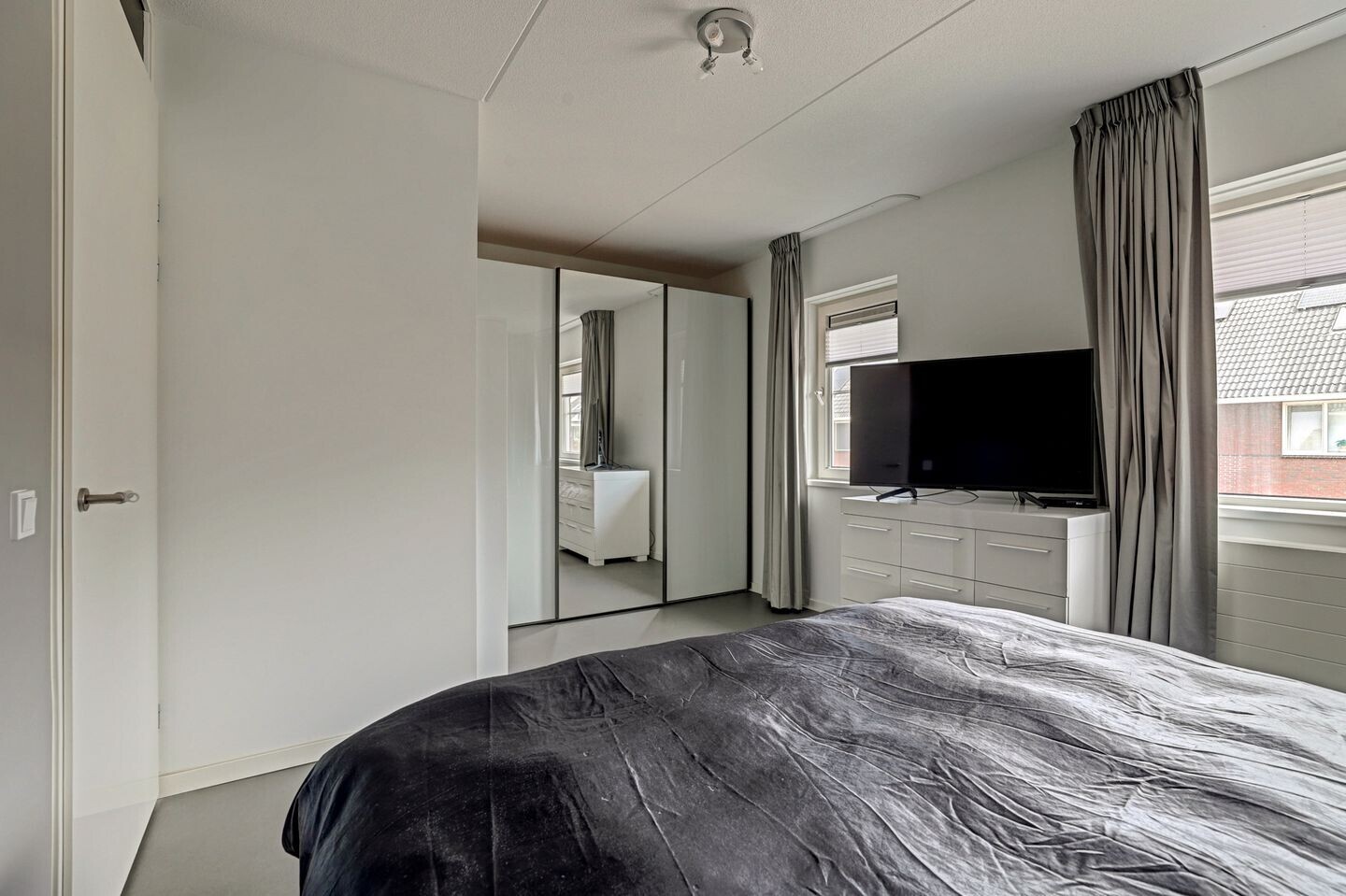 Twee-onder-één-kap te koop: Vliestroom 10, Harlingen
