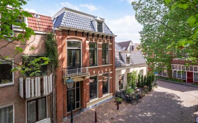 Achter de Grote Kerk 25