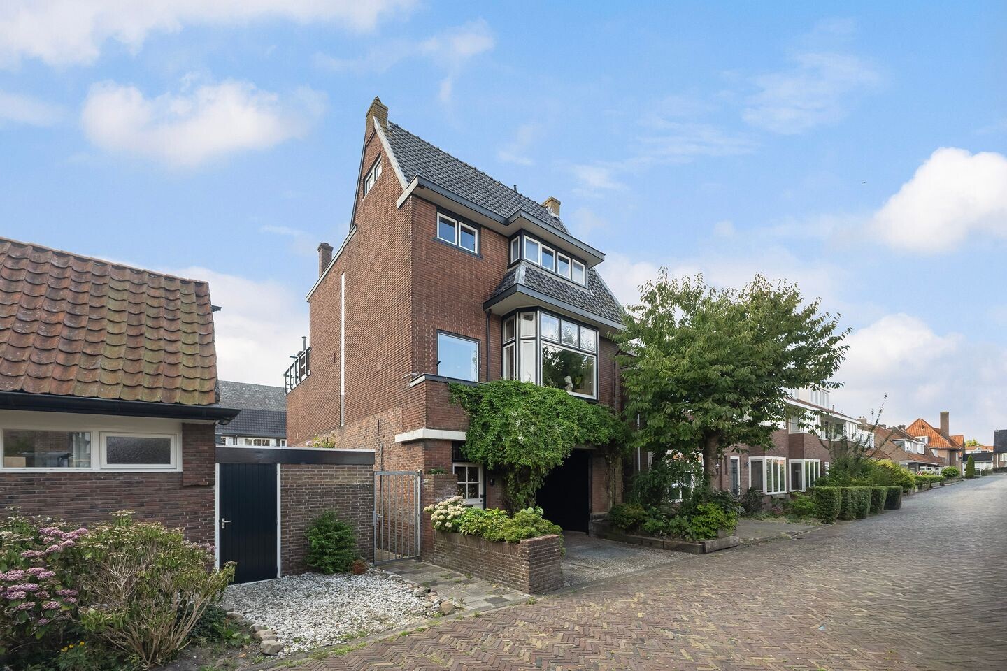 Vrijstaande woning te koop: Dronrijperstraat 3, Leeuwarden