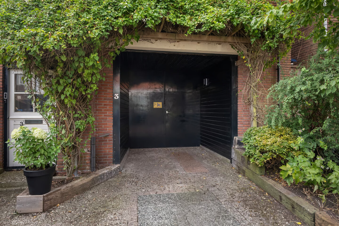 Vrijstaande woning te koop: Dronrijperstraat 3, Leeuwarden