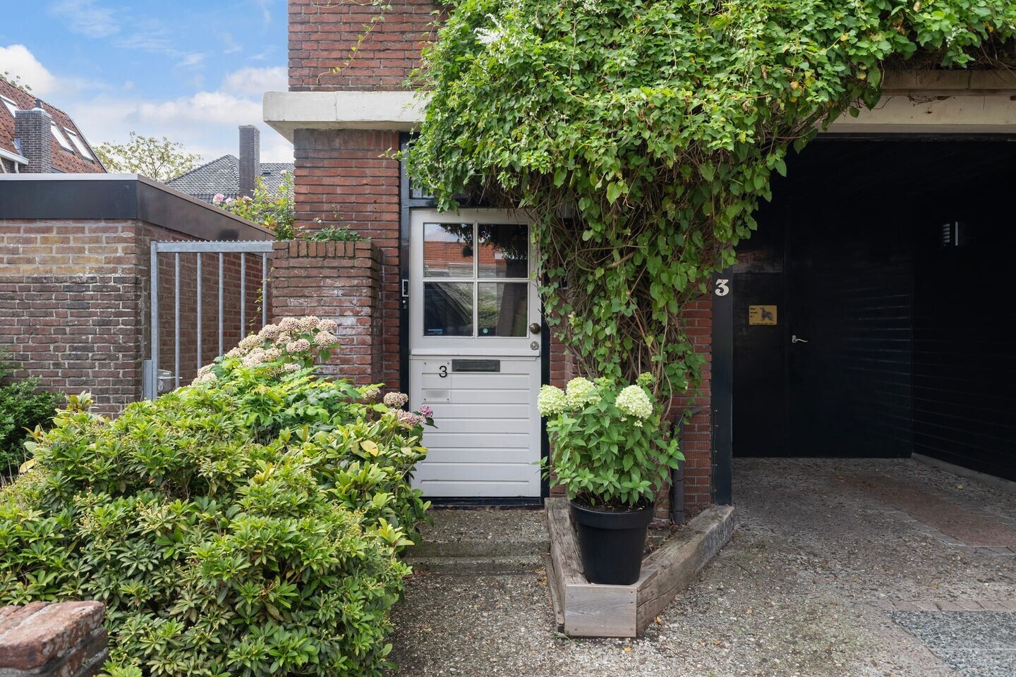 Vrijstaande woning te koop: Dronrijperstraat 3, Leeuwarden