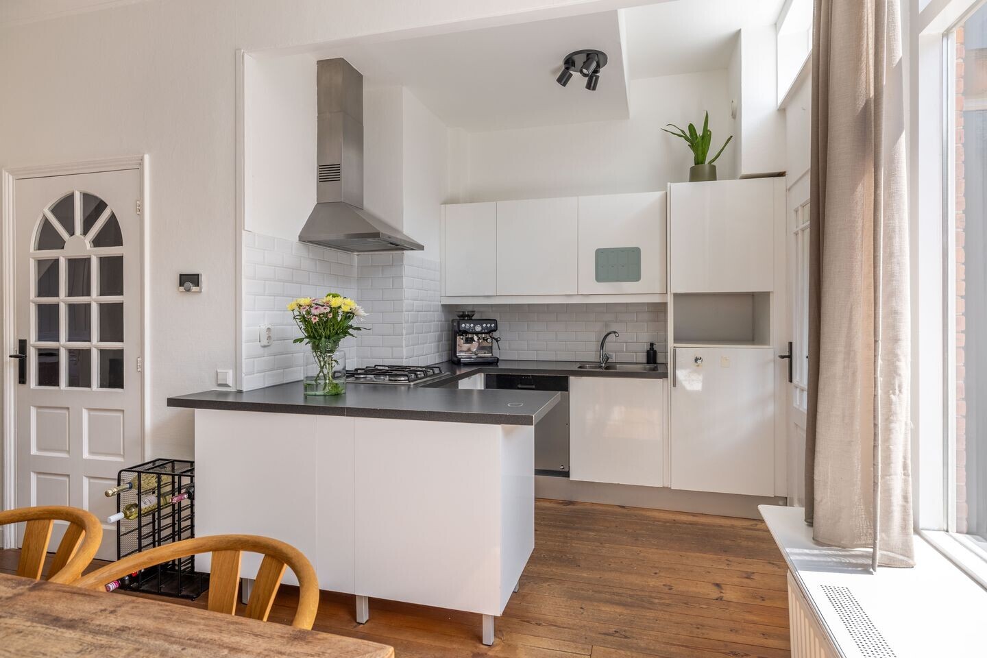 Twee-onder-één-kap te koop: Harlingerstraat 21, Leeuwarden