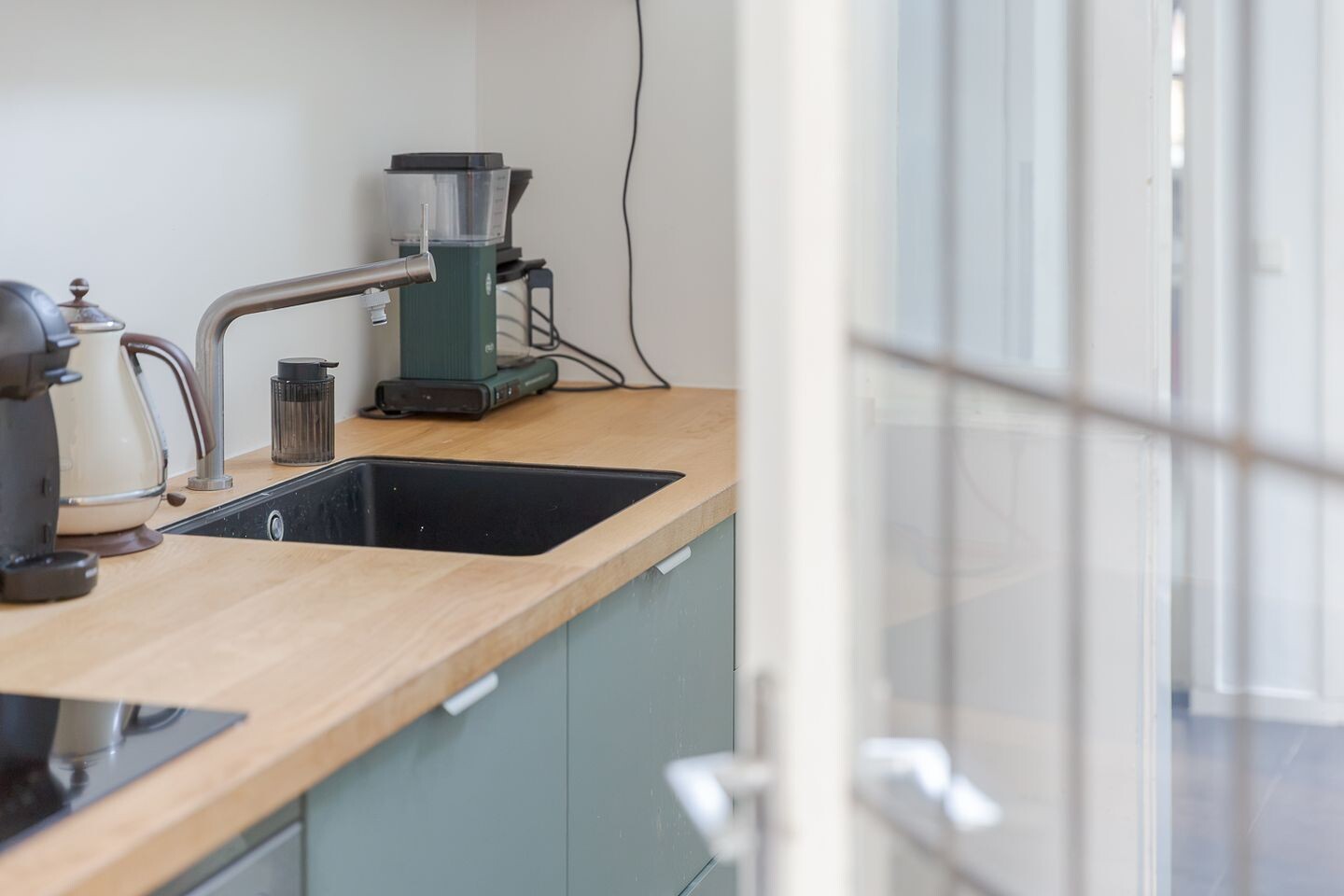 Tussenwoning te koop: Elizabethstraat 18, Leeuwarden