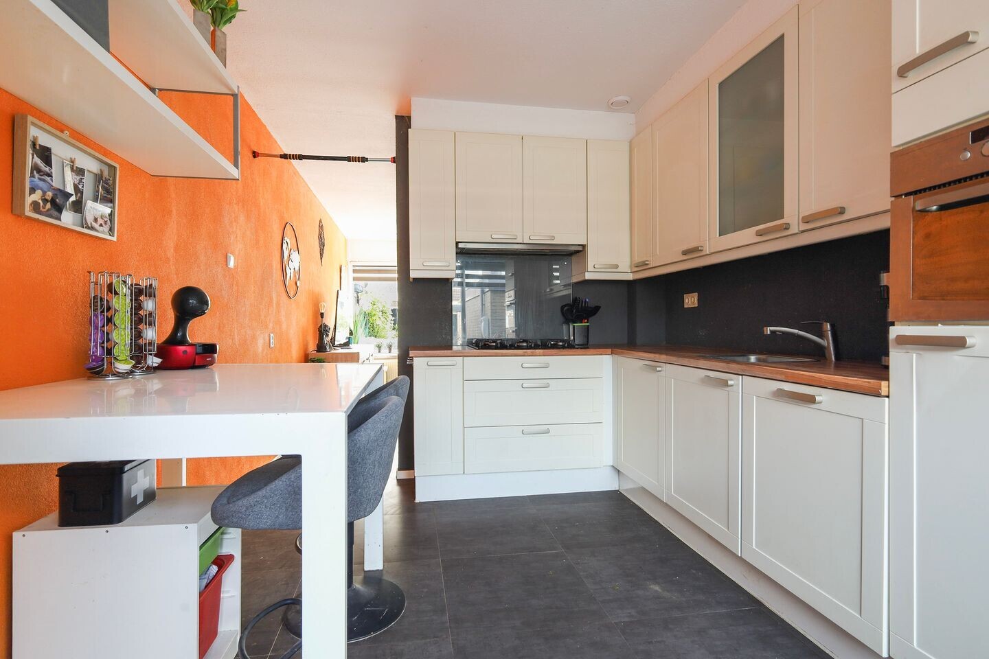 Tussenwoning te koop: REINDER BROLSMAWEI 65, Leeuwarden
