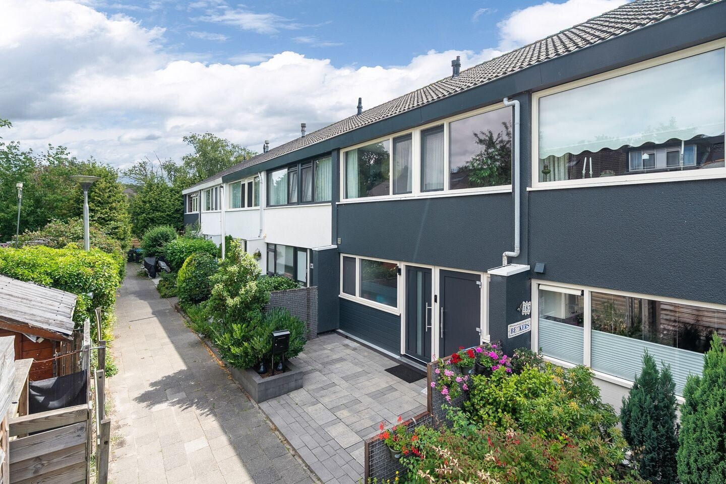 Tussenwoning te koop: Gerben Colmjonwei 189, Leeuwarden