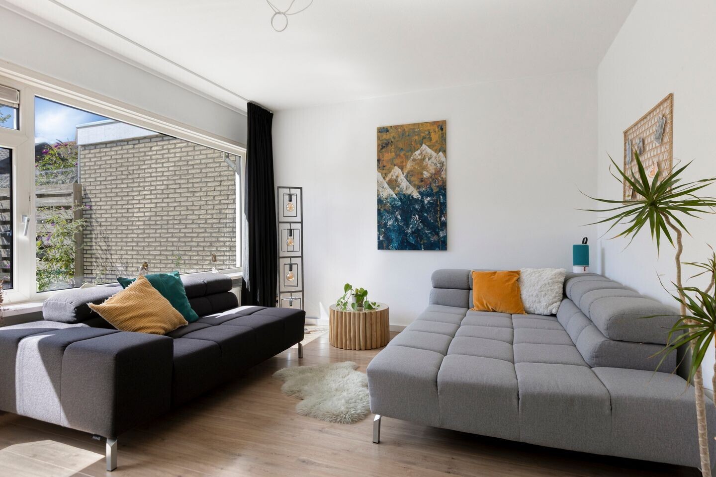 Hoekwoning te koop: Gerben Colmjonwei 10, Leeuwarden
