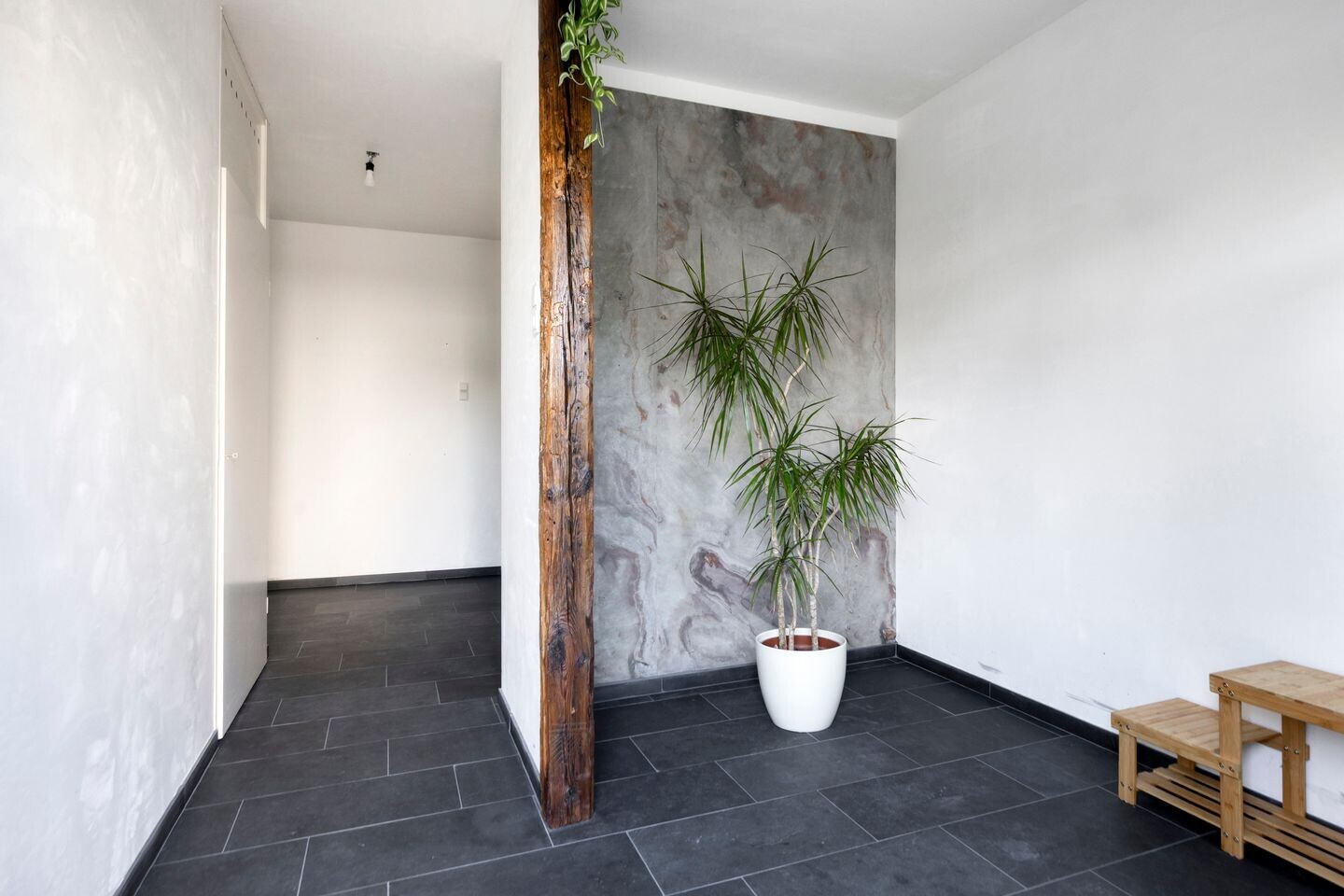 Hoekwoning te koop: Gerben Colmjonwei 10, Leeuwarden