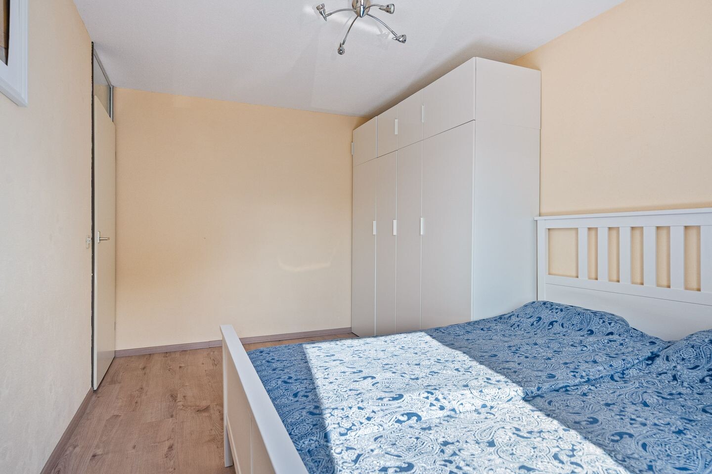 Hoekwoning te koop: Roodborststraat 11, Leeuwarden