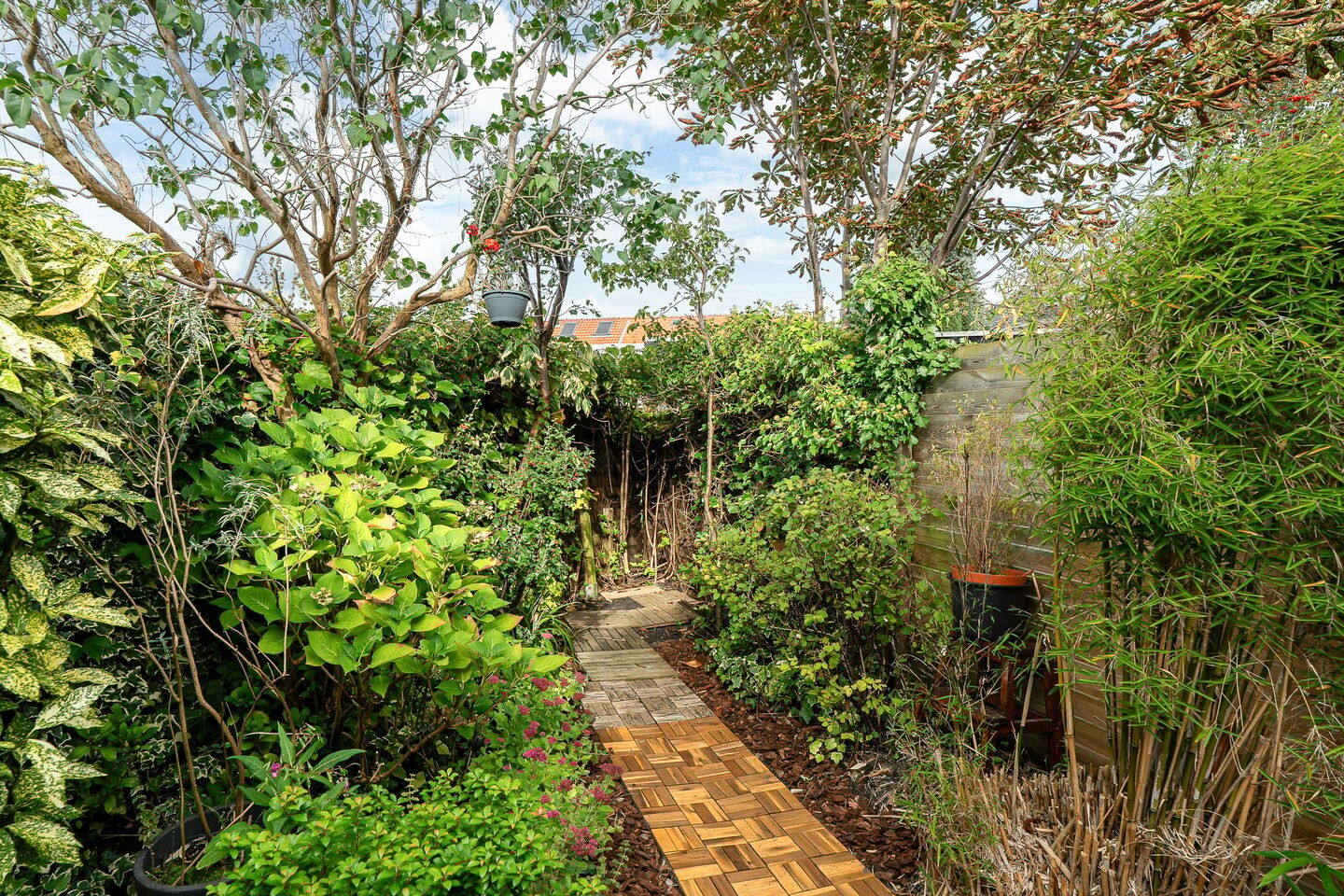 Hoekwoning te koop: Roodborststraat 11, Leeuwarden