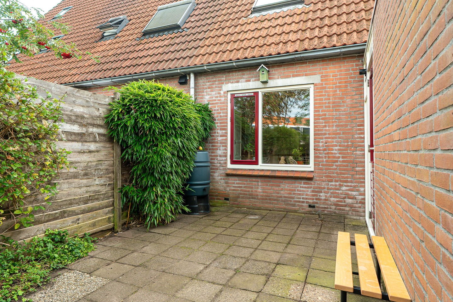 Hoekwoning te koop: Roodborststraat 11, Leeuwarden