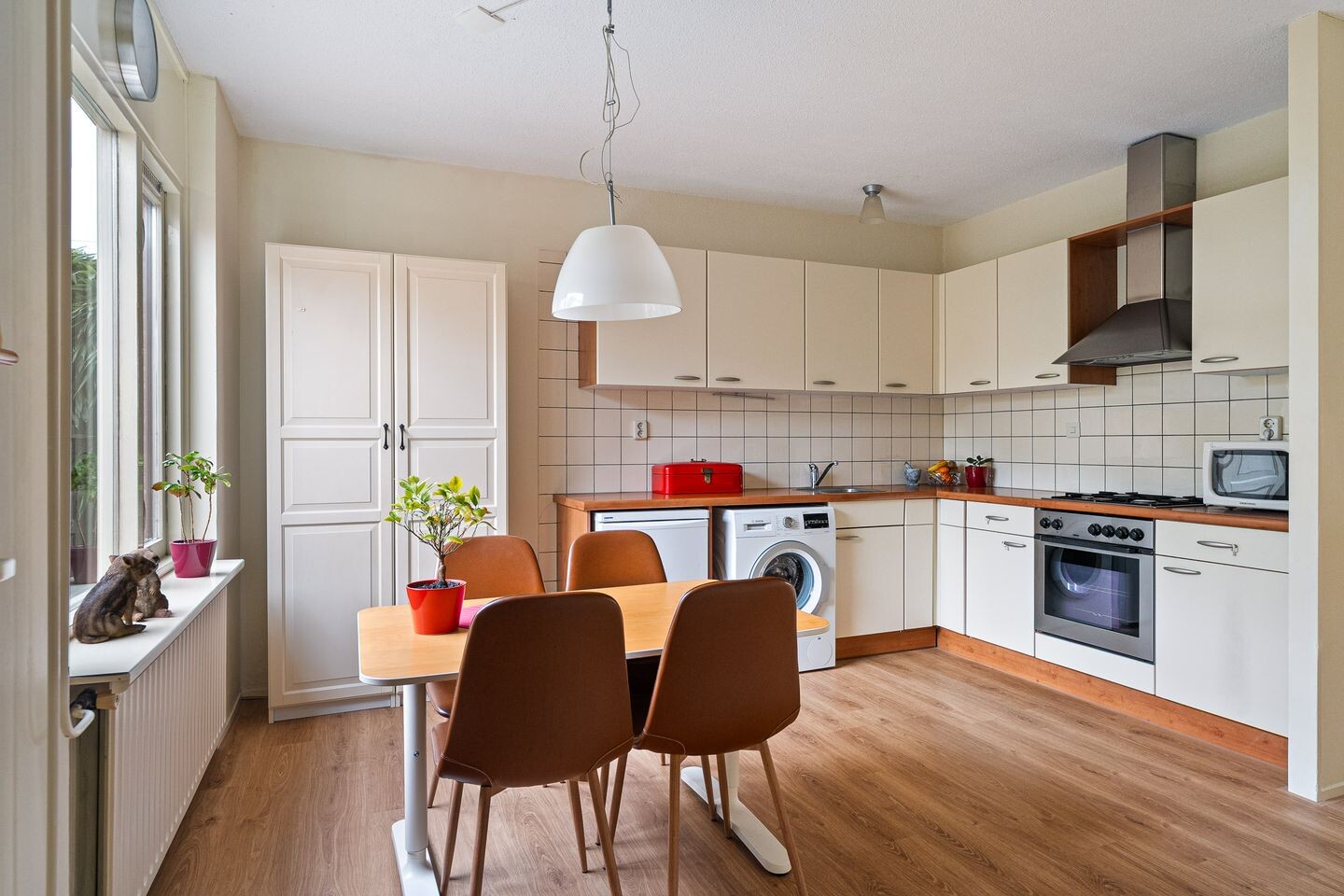 Hoekwoning te koop: Roodborststraat 11, Leeuwarden