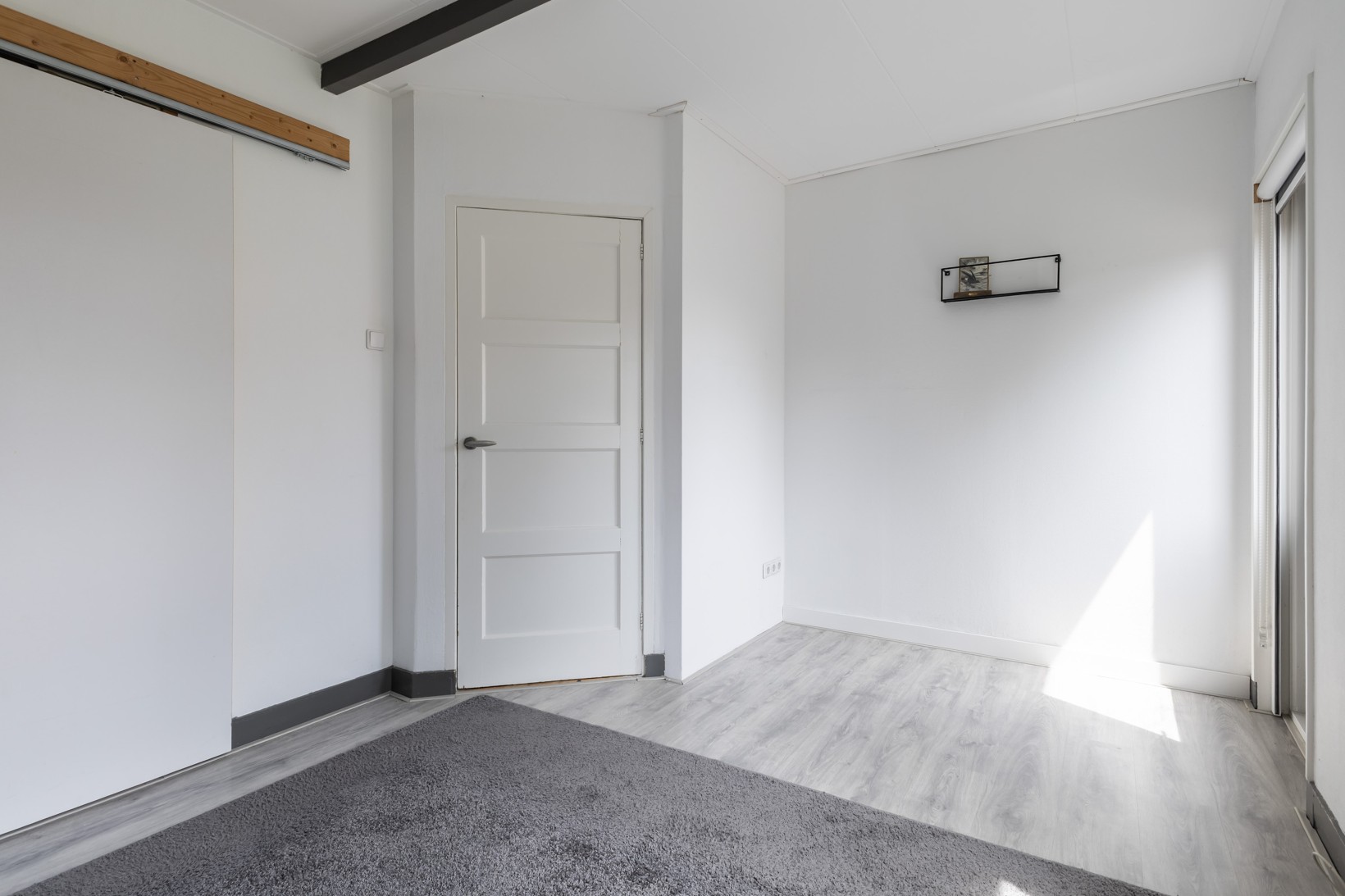 Hoekwoning te koop: Brahmsstraat 1, Leeuwarden