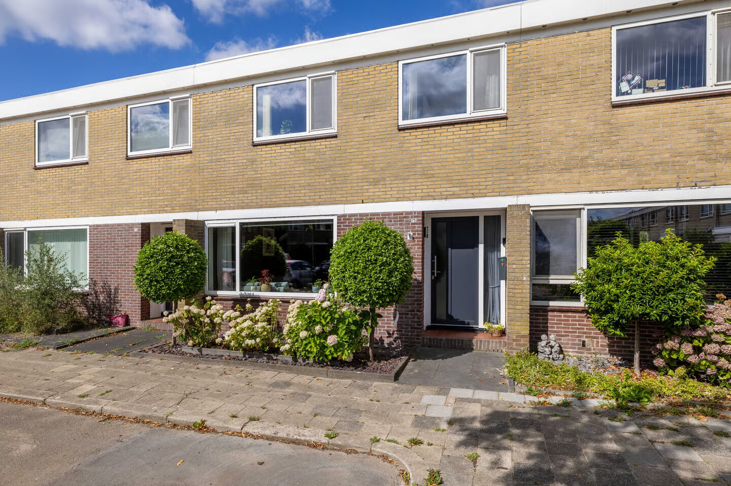 Tussenwoning te koop: de Bird 75, Leeuwarden