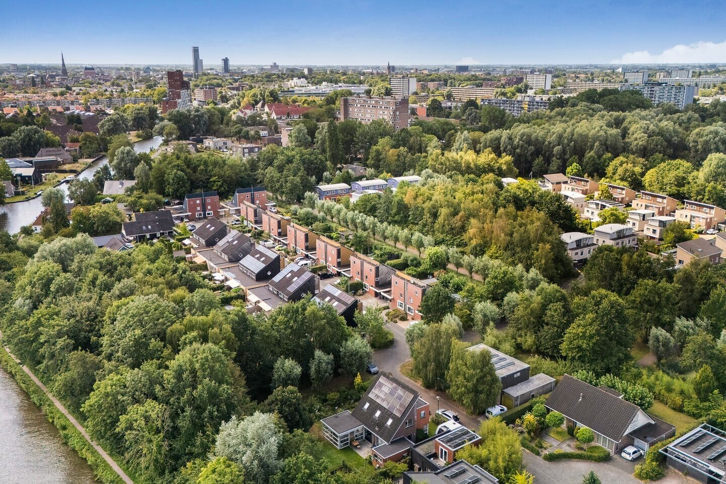 Twee-onder-één-kap te koop: CARLIERSTRAAT 30, Leeuwarden