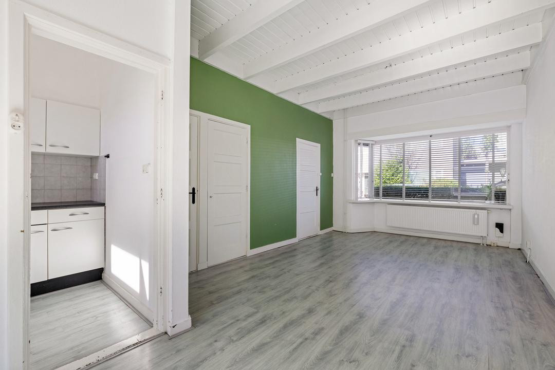 Tussenwoning te koop: van Cronenburchstraat 11, Leeuwarden