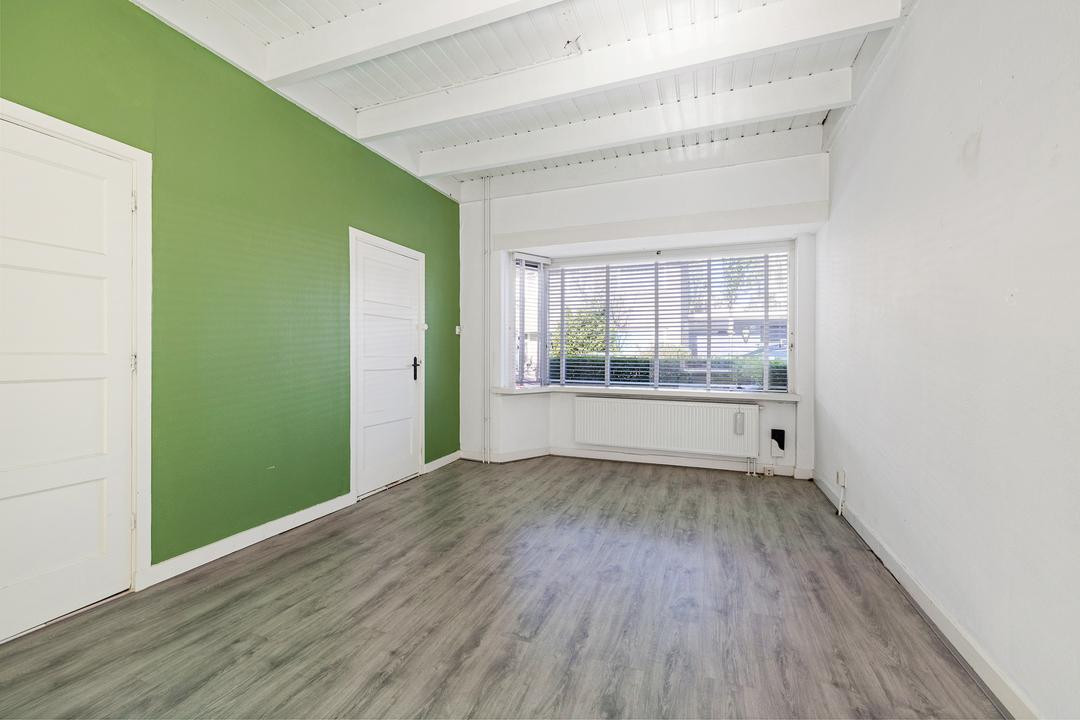Tussenwoning te koop: van Cronenburchstraat 11, Leeuwarden
