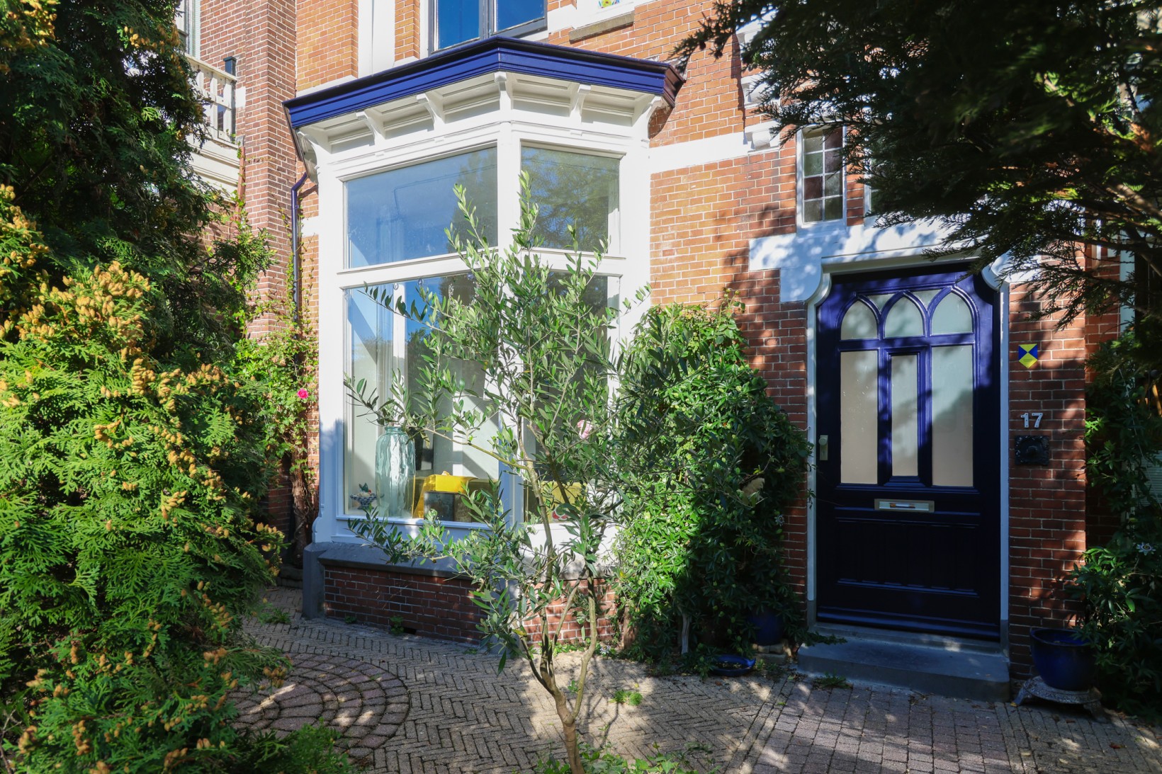 Tussenwoning te koop: Vredeman de Vriesstraat 17, Leeuwarden