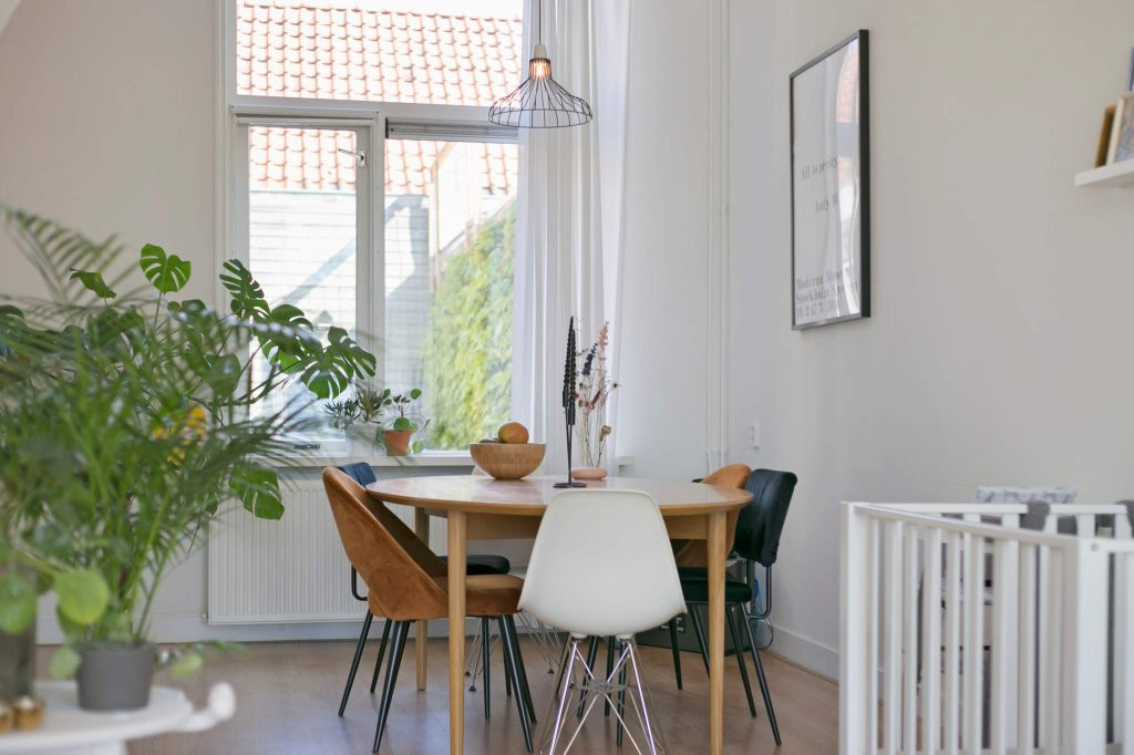 Tussenwoning te koop: EMMAKADE 163, Leeuwarden