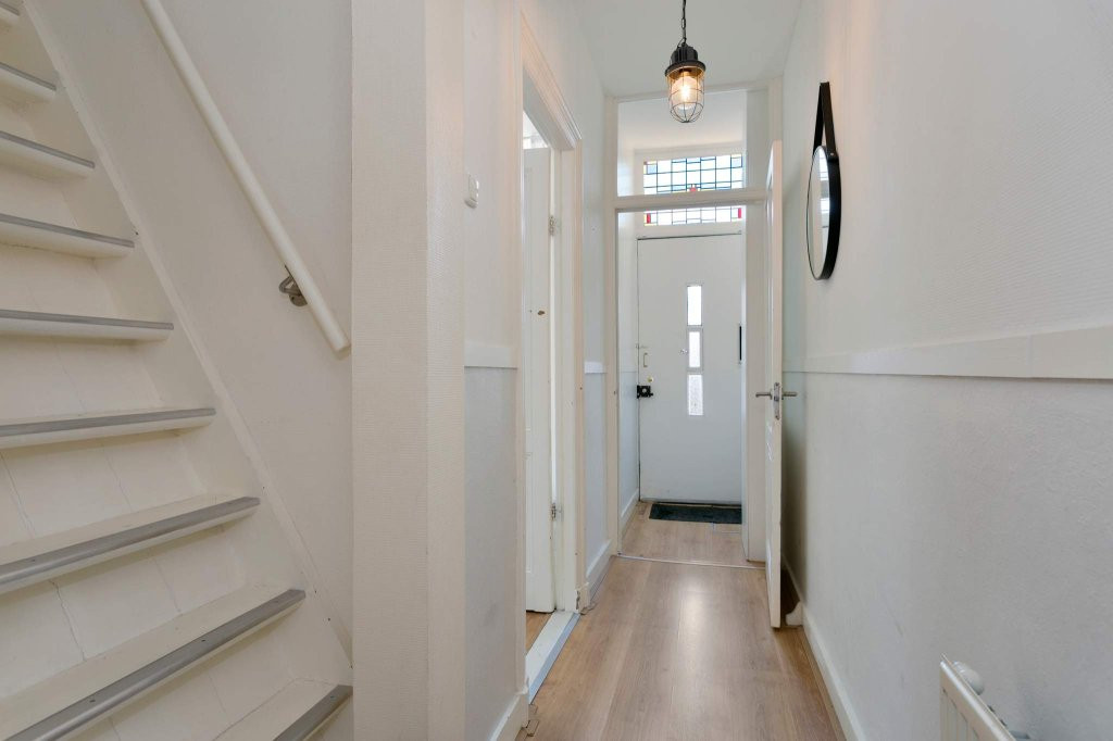 Tussenwoning te koop: EMMAKADE 163, Leeuwarden