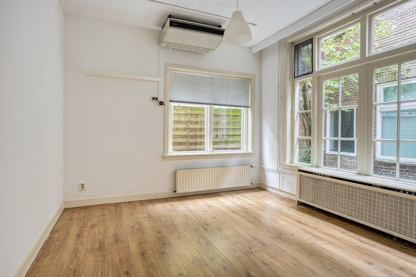 Hoekwoning te koop: Groningerstraatweg 116, Leeuwarden