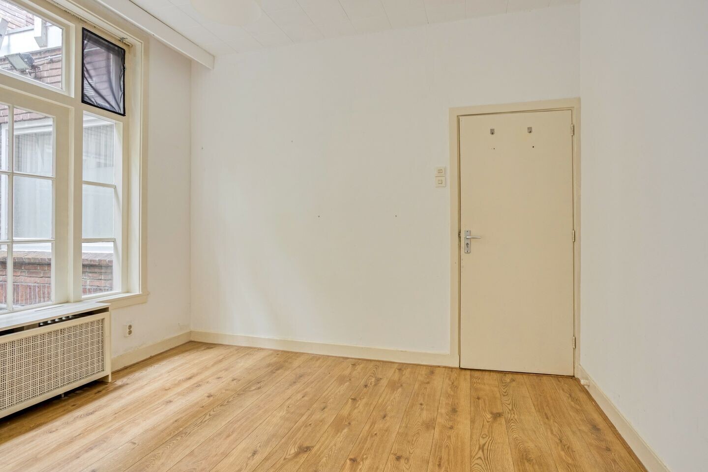 Hoekwoning te koop: Groningerstraatweg 116, Leeuwarden