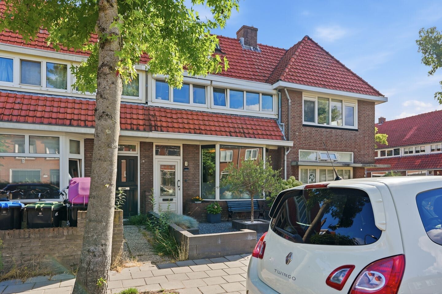 Tussenwoning te koop: van Leeuwenhoekstraat 7, Leeuwarden
