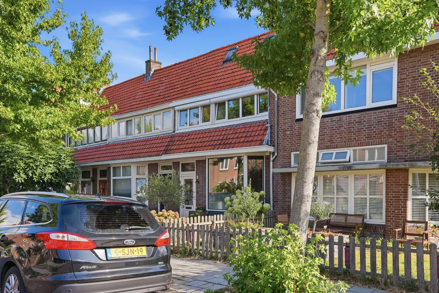 Tussenwoning te koop: van Leeuwenhoekstraat 7, Leeuwarden