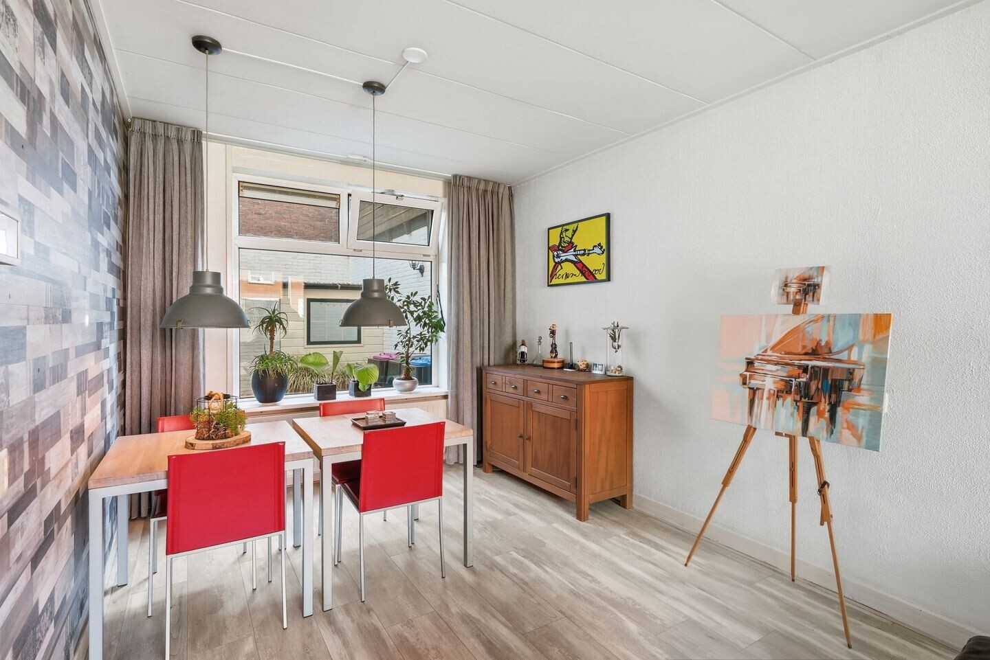 Tussenwoning te koop: van Leeuwenhoekstraat 7, Leeuwarden
