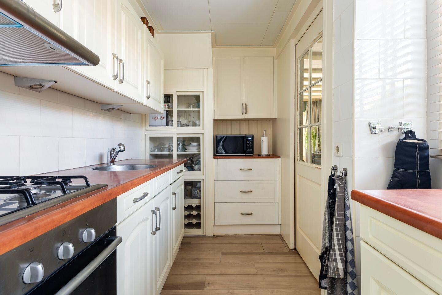 Tussenwoning te koop: Frederik Ruyschstraat 13, Leeuwarden