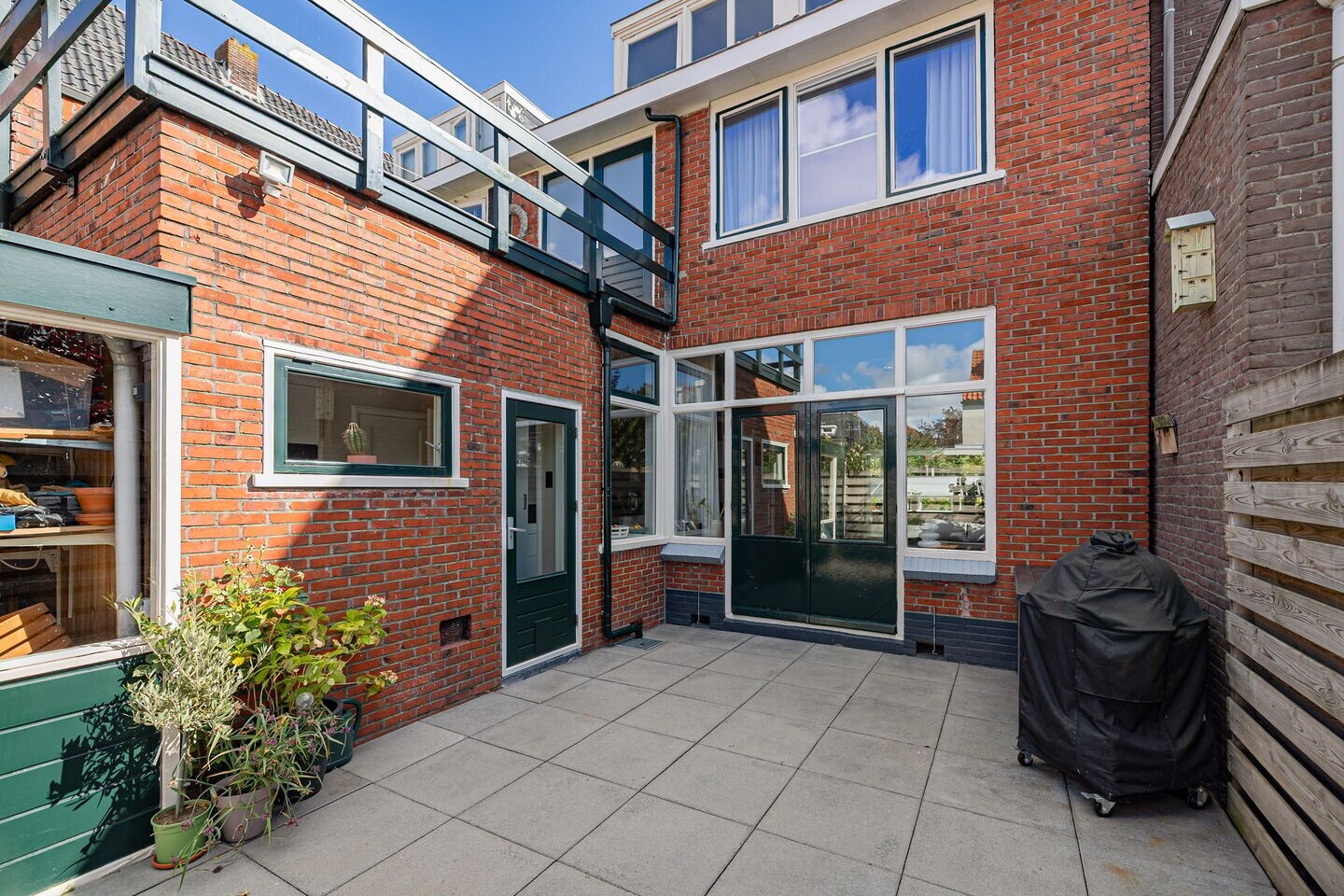 Tussenwoning te koop: Groningerstraatweg 43, Leeuwarden