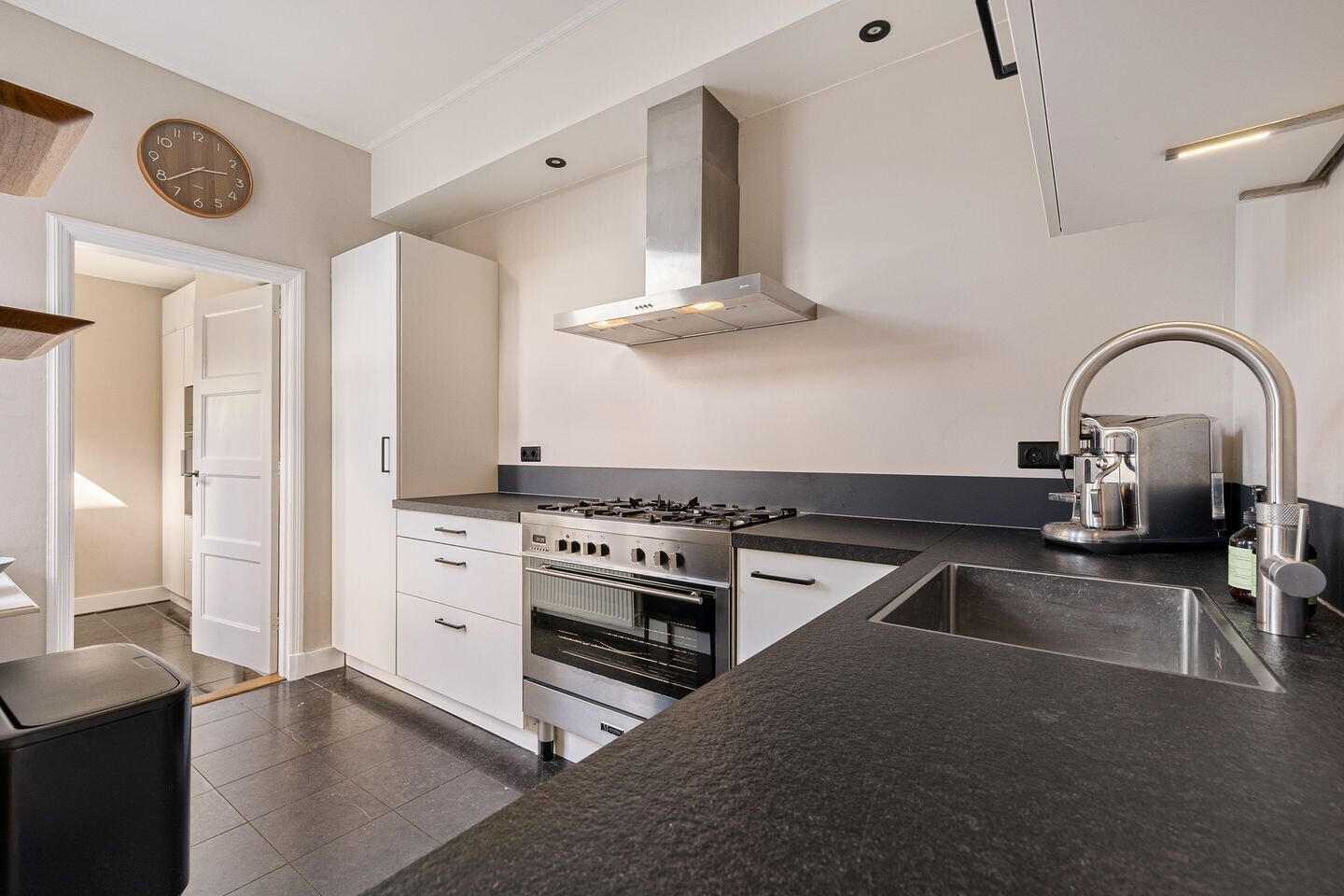 Tussenwoning te koop: Groningerstraatweg 43, Leeuwarden