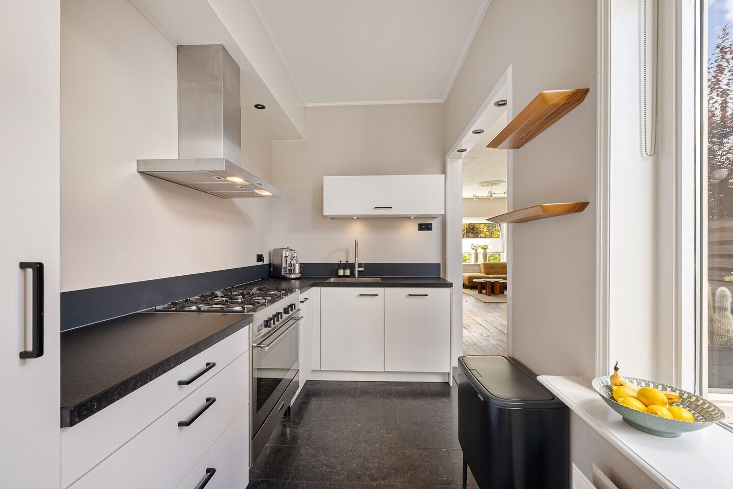 Tussenwoning te koop: Groningerstraatweg 43, Leeuwarden