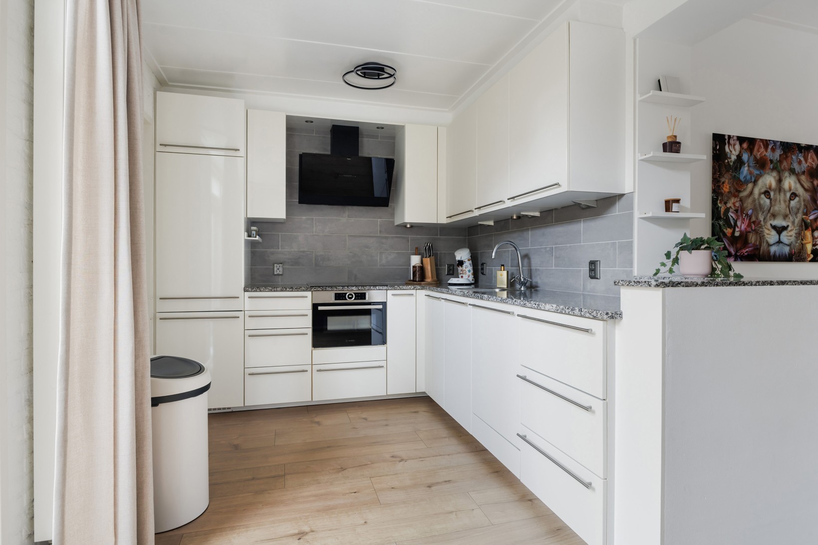 Hoekwoning te koop: Goudsbloemstraat 9, Leeuwarden
