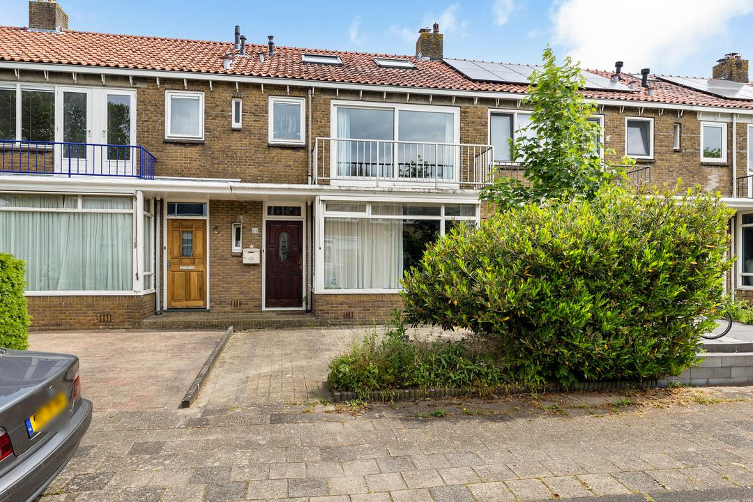 Tussenwoning te koop: Dennenstraat 106, Leeuwarden