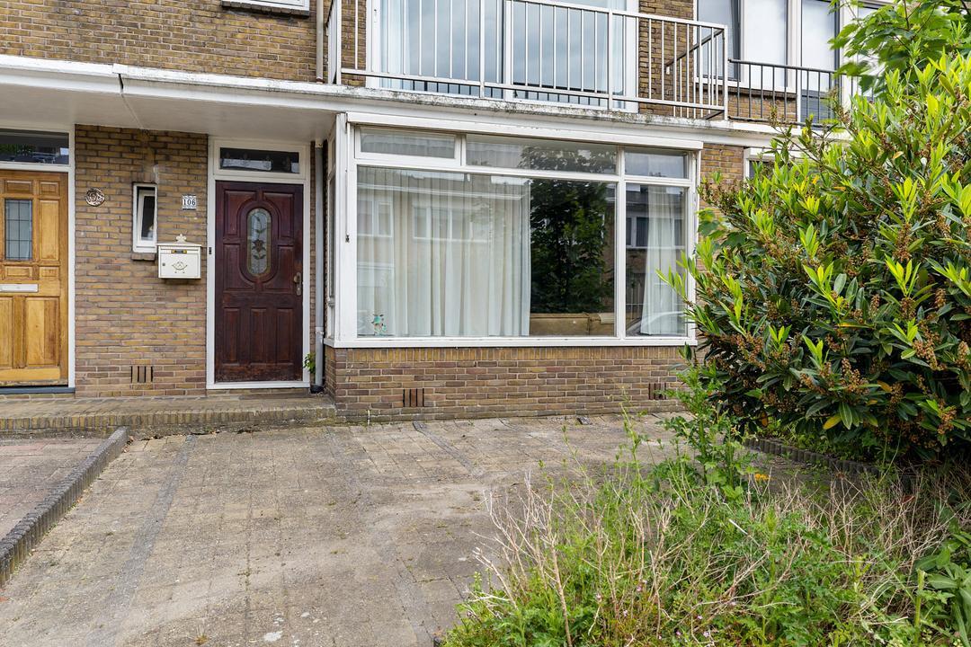Tussenwoning te koop: Dennenstraat 106, Leeuwarden