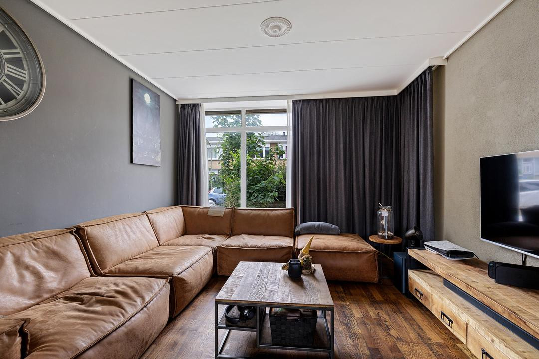 Tussenwoning te koop: Dennenstraat 106, Leeuwarden