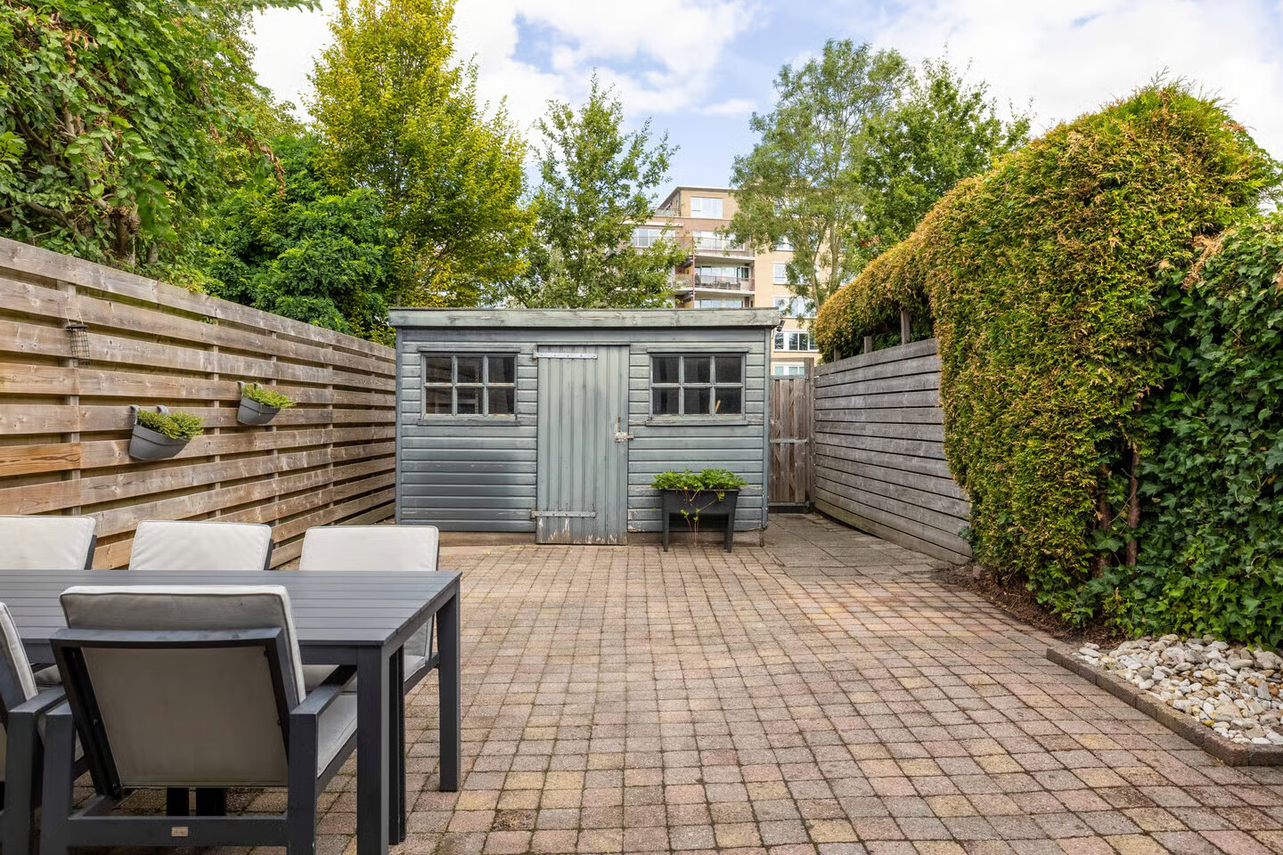 Tussenwoning te koop: van Andlastate 33, Leeuwarden