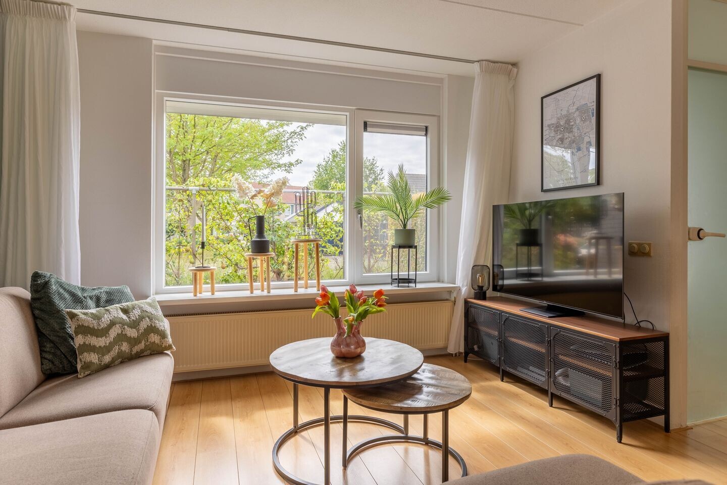 Tussenwoning te koop: van Andlastate 33, Leeuwarden