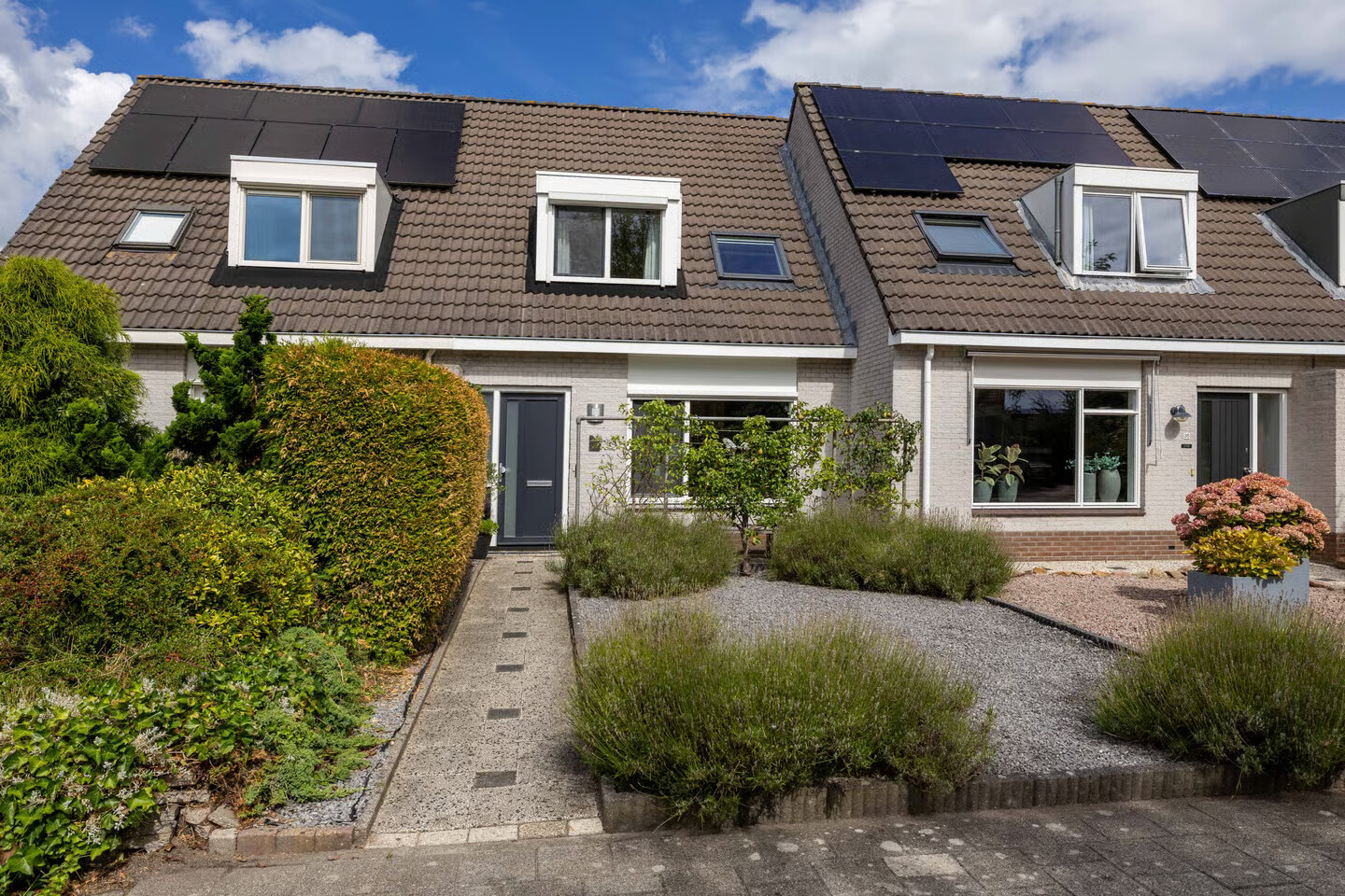 Tussenwoning te koop: van Andlastate 33, Leeuwarden