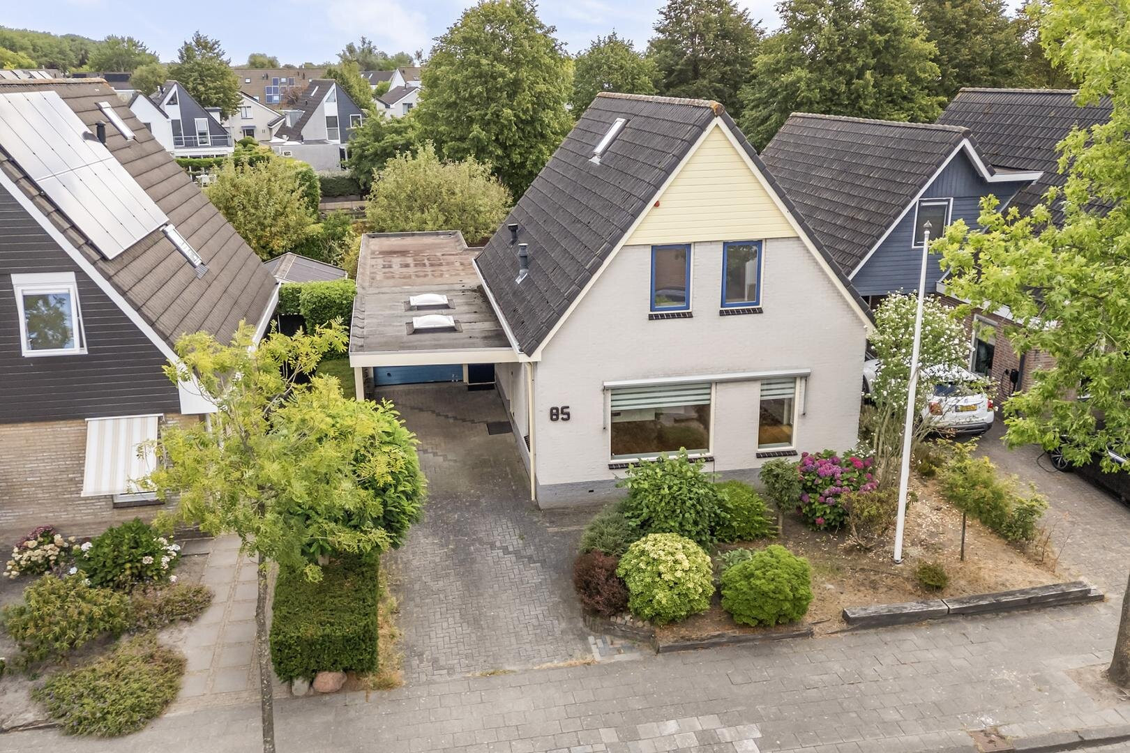 Vrijstaande woning te koop: Idzerdastins 85, Leeuwarden