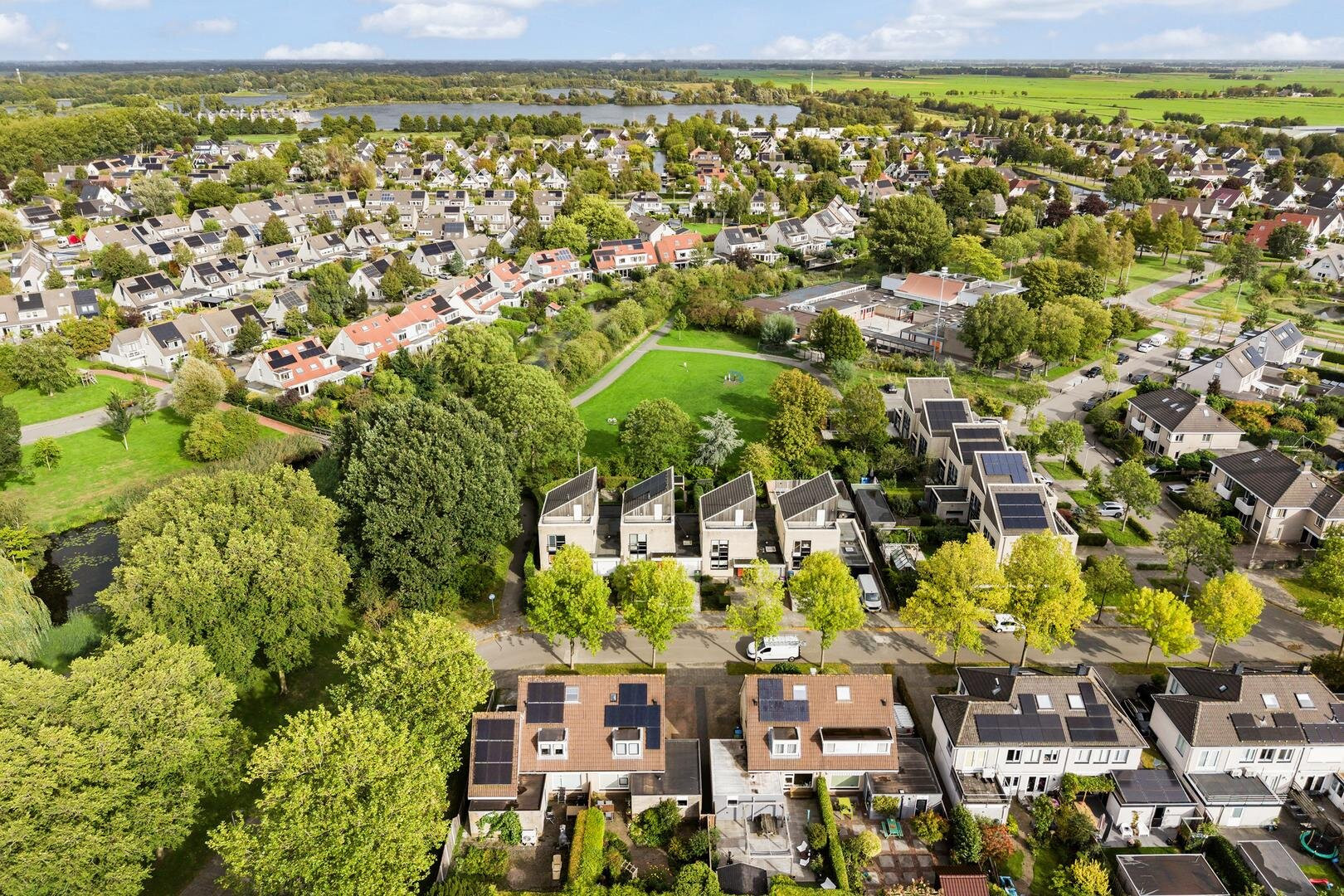 Twee-onder-één-kap te koop: Idzerdastins 84, Leeuwarden