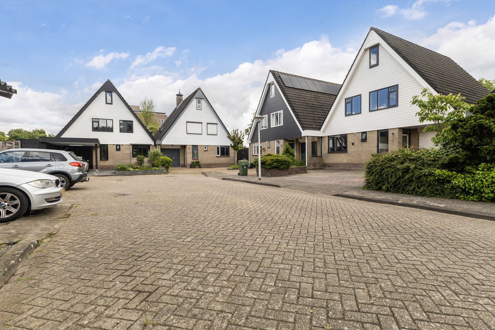Tussenwoning te koop: Monsmastate 22, Leeuwarden