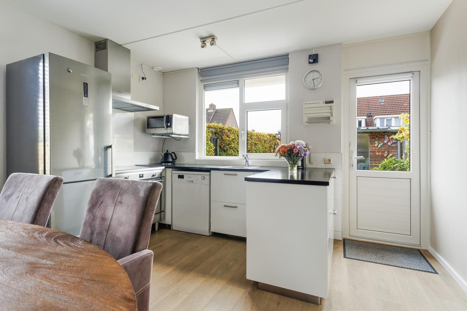 Hoekwoning te koop: Glinstrastate 1, Leeuwarden