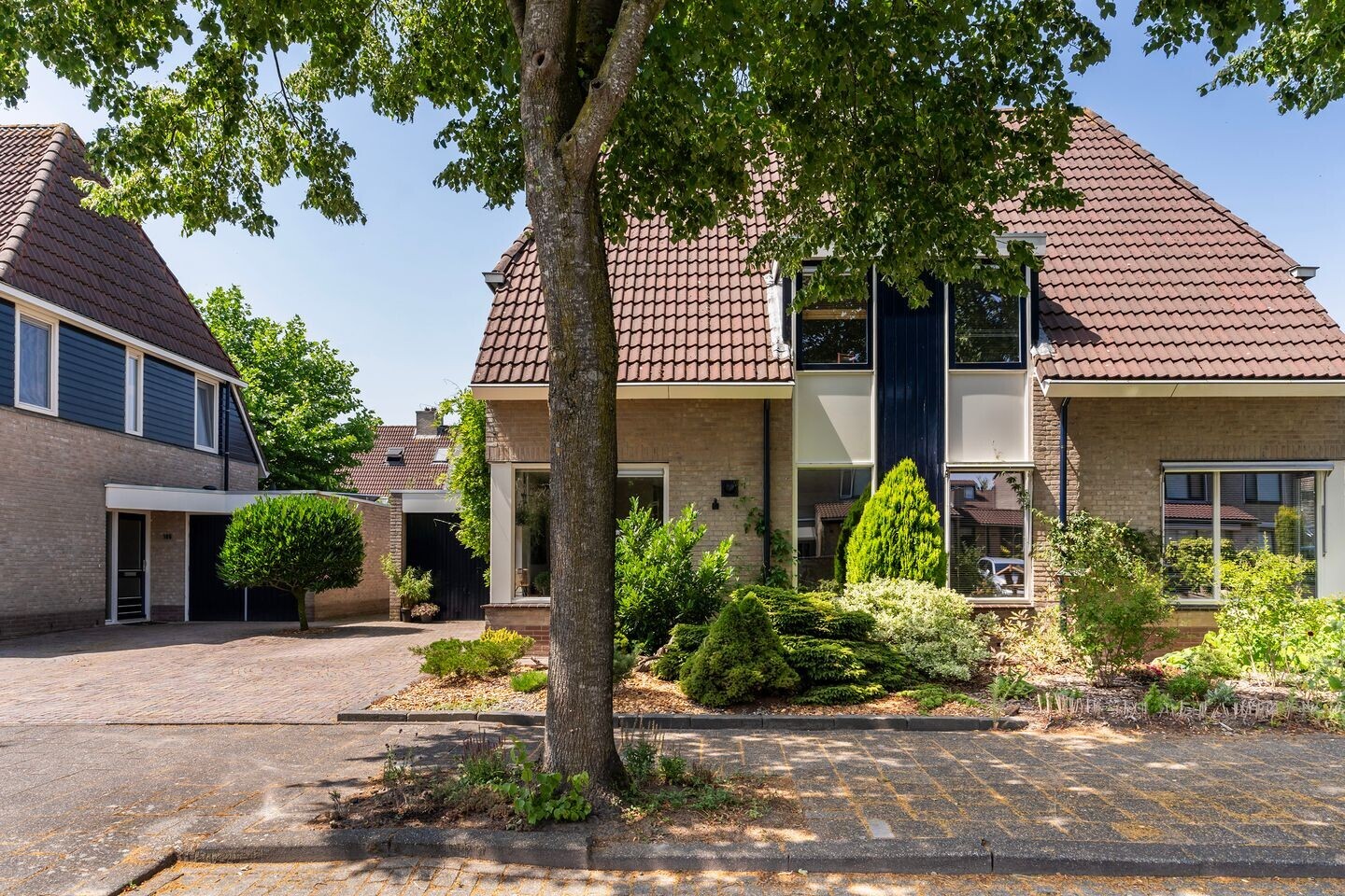 Twee-onder-één-kap te koop: ROLLEMASTATE 104, Leeuwarden