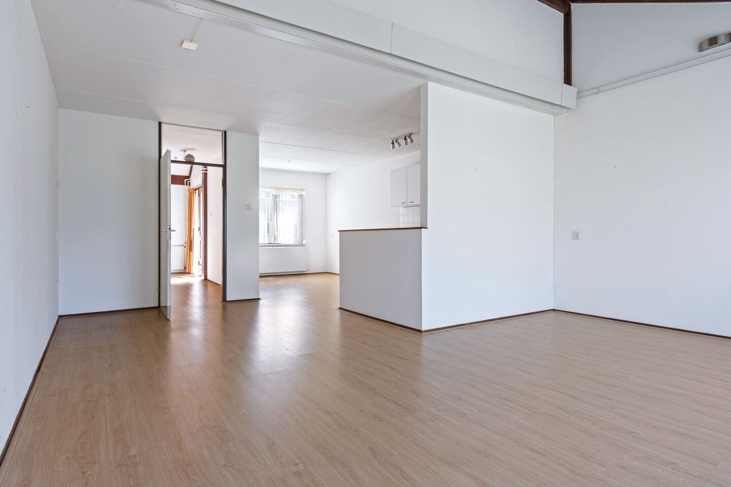 Tussenwoning te koop: Koudenburg 46, Leeuwarden