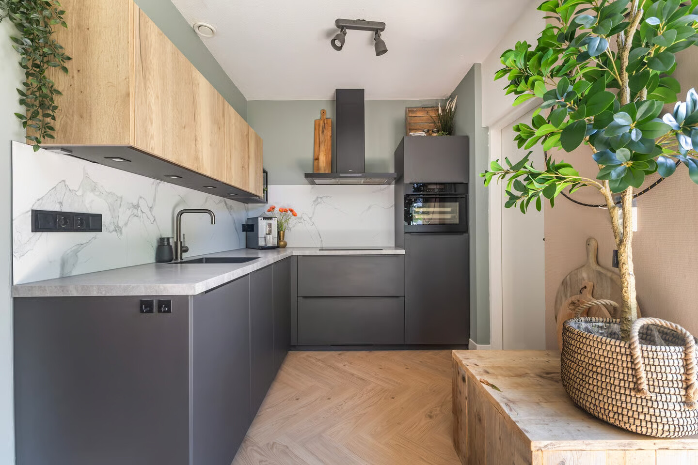 Tussenwoning te koop: Schuilenburg 3, Leeuwarden